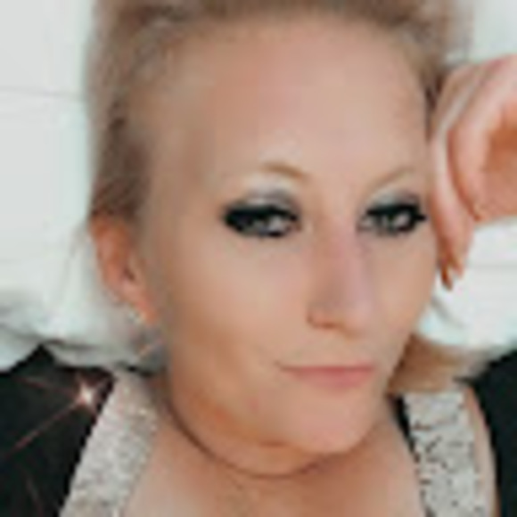 Meet your Posher, Linsie - Picture 1 of 1